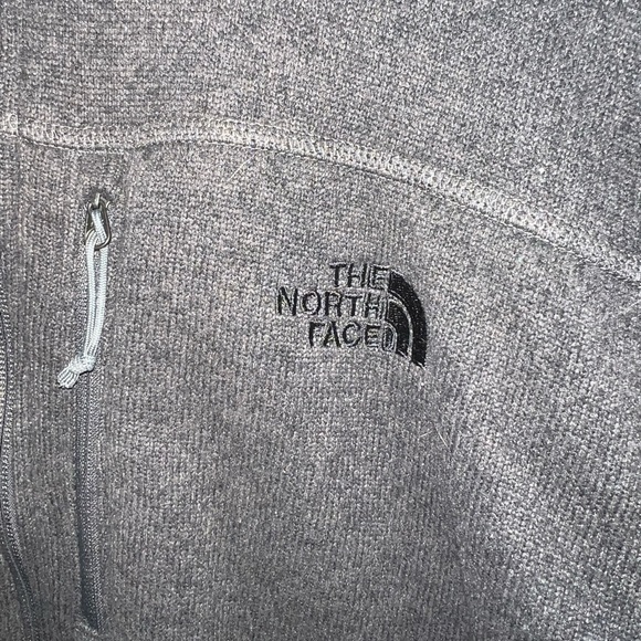The North Face Men’s Fleece Grey Jacket - Picture 3 of 4